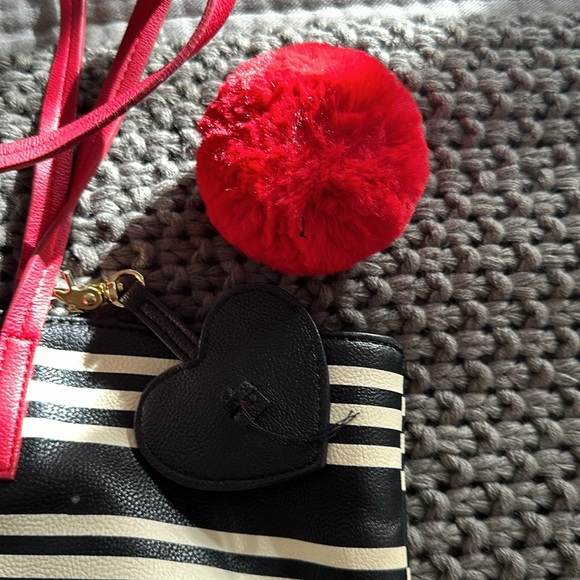 Betsey Johnson Tote - Picture 8 of 9